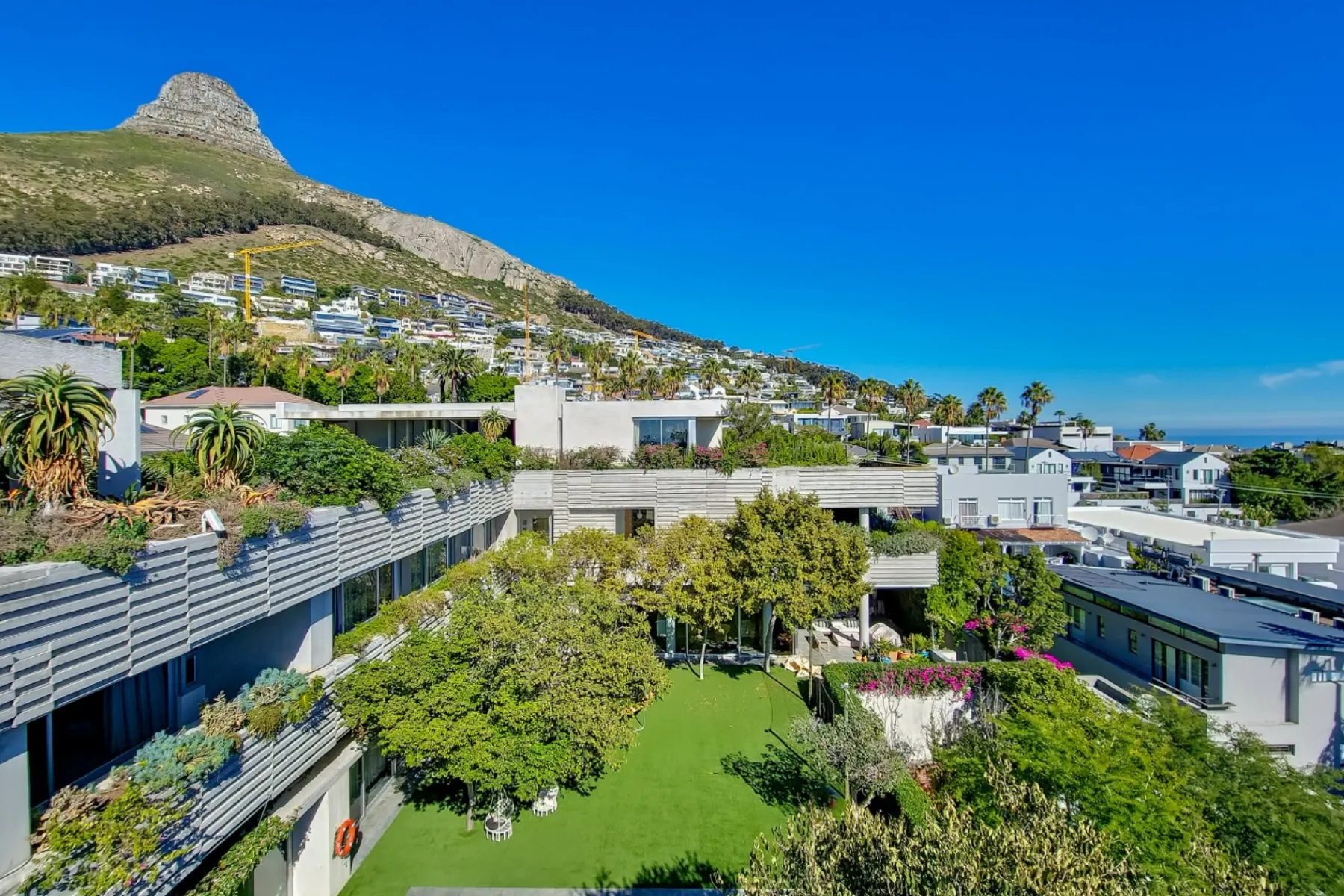 8 Bedroom Property for Sale in Fresnaye Western Cape